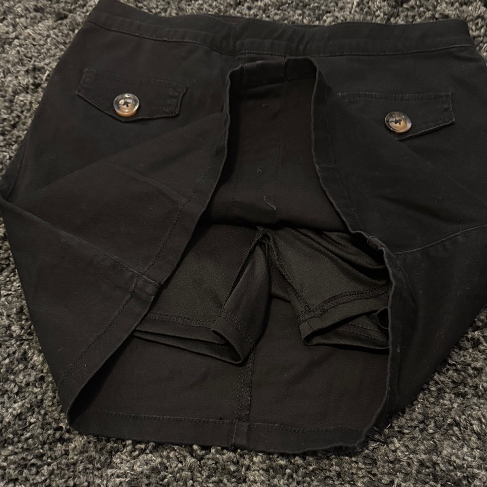 Baccini Black Skorts with Brown Buttons Elastic Waist Size Small - Picture 4 of 8